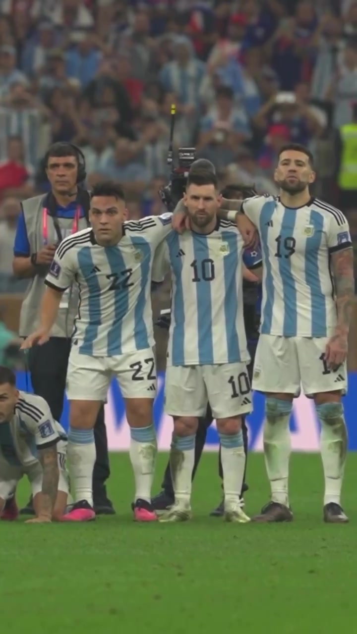 當(dāng)梅西意識到自己奪得世界杯時的反應(yīng)