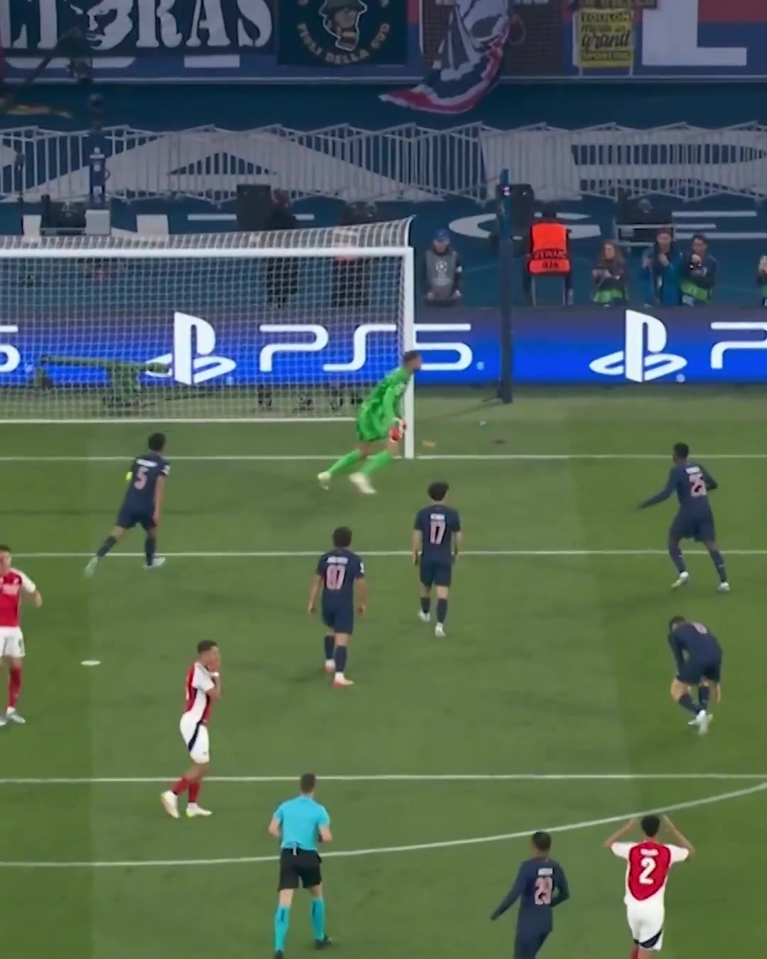 世界級撲救歐冠官方發(fā)布多納魯馬撲出厄德高射門槍手球員震驚