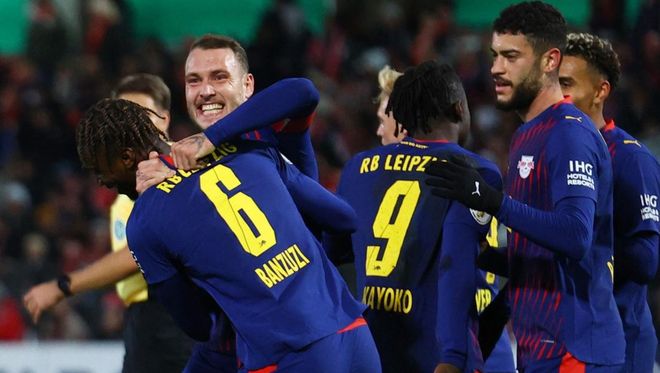 成功晉級(jí)！26歲中場(chǎng)梅開二度，德甲第2狂轟4球，豪取3連勝