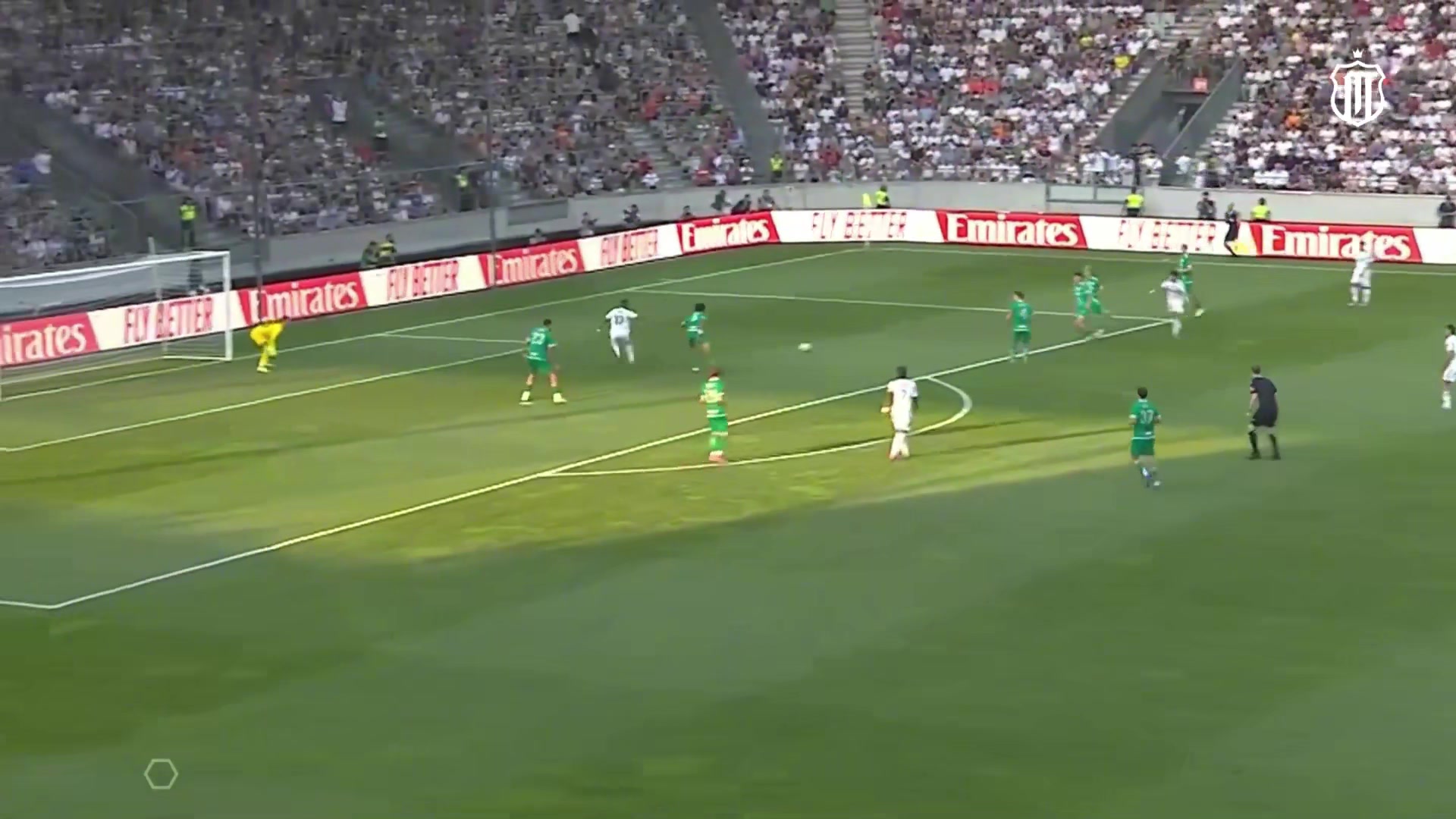 狀態(tài)不錯(cuò)啊姆巴佩上下半場(chǎng)各進(jìn)一球最后還為羅德里戈送助攻