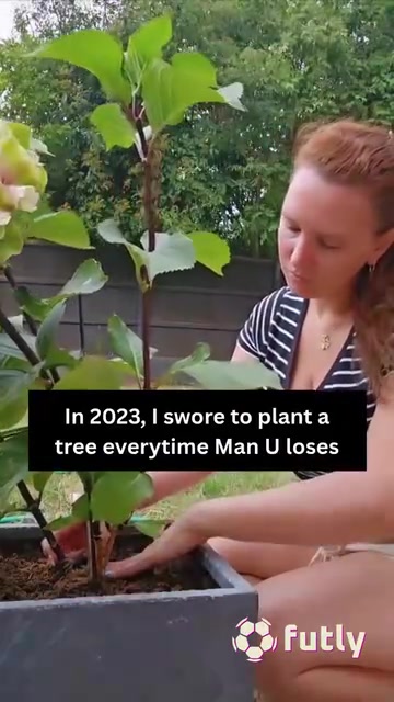 外網(wǎng)視頻惡搞曼聯(lián)球迷從23年開始只要曼聯(lián)輸球就種一棵樹