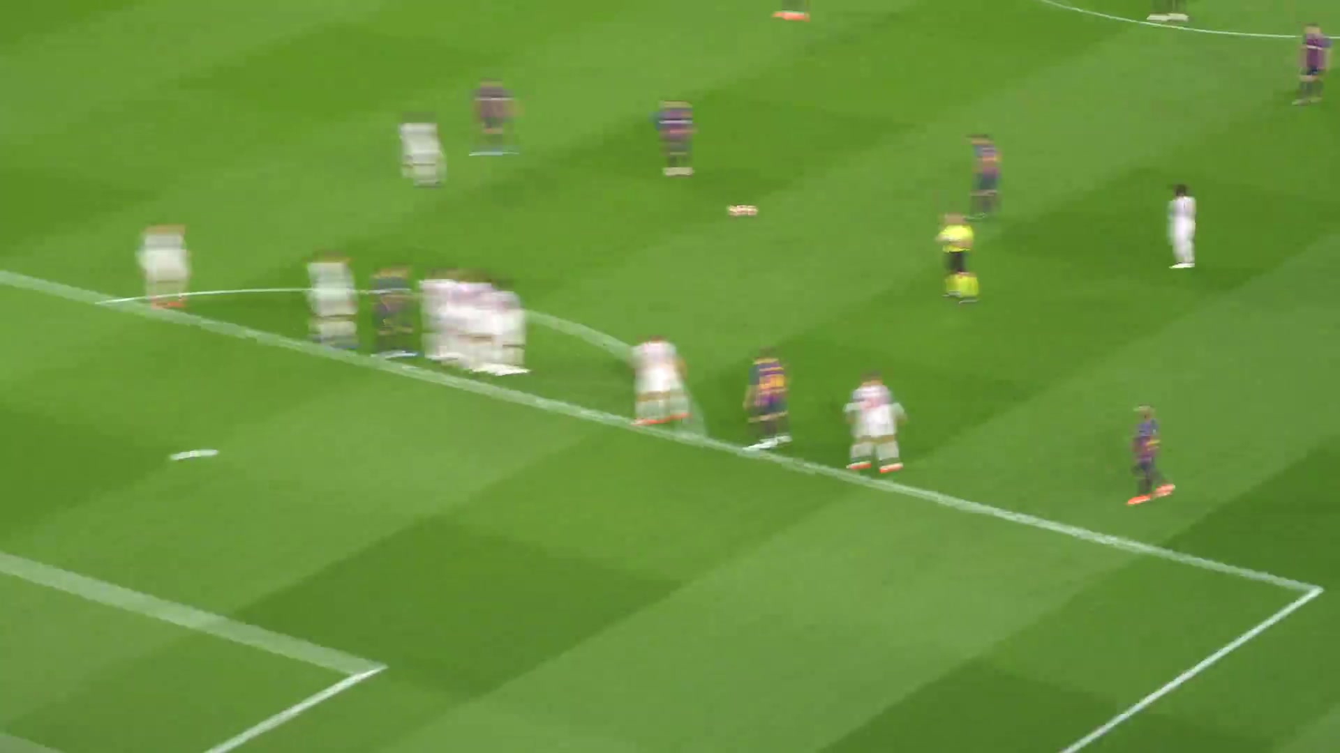 只有珍惜他的比賽看臺(tái)視角看當(dāng)年梅西對(duì)利物浦的無解任意球