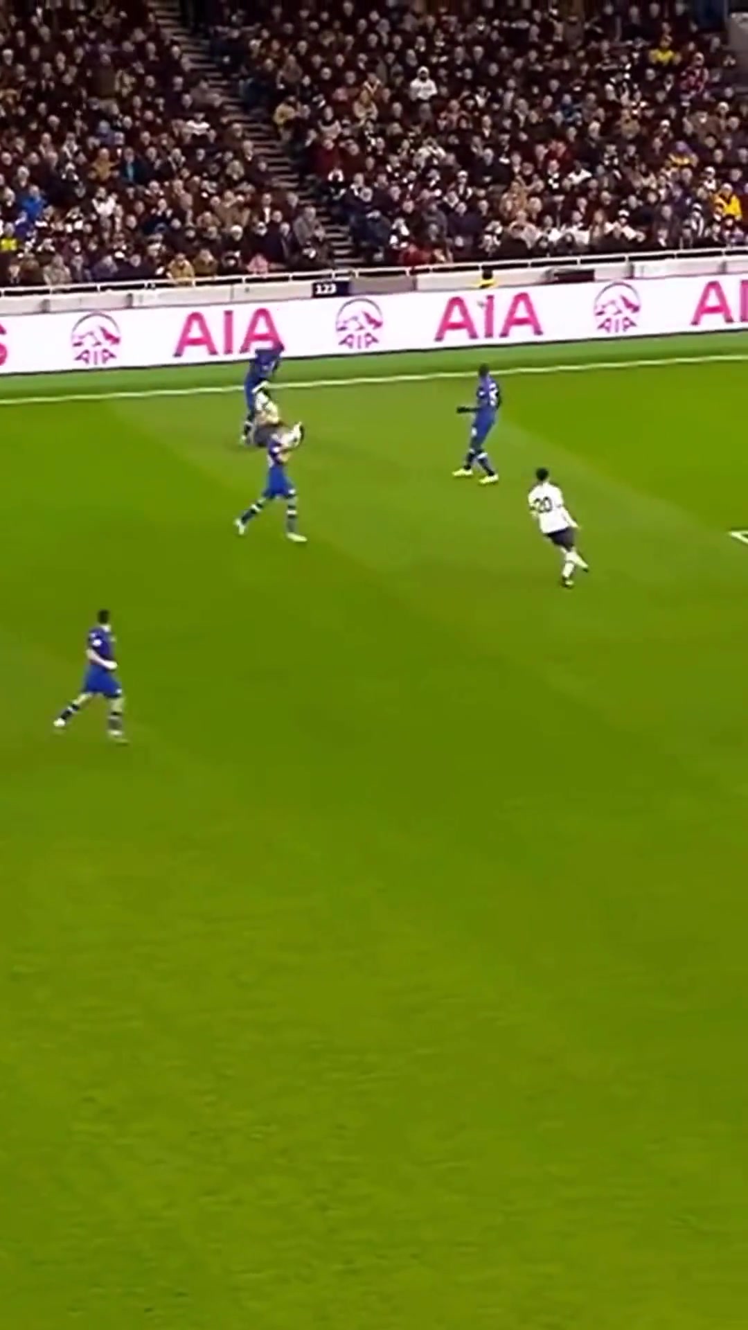 呂迪格你敢做這個(gè)動(dòng)作我就敢立馬倒下