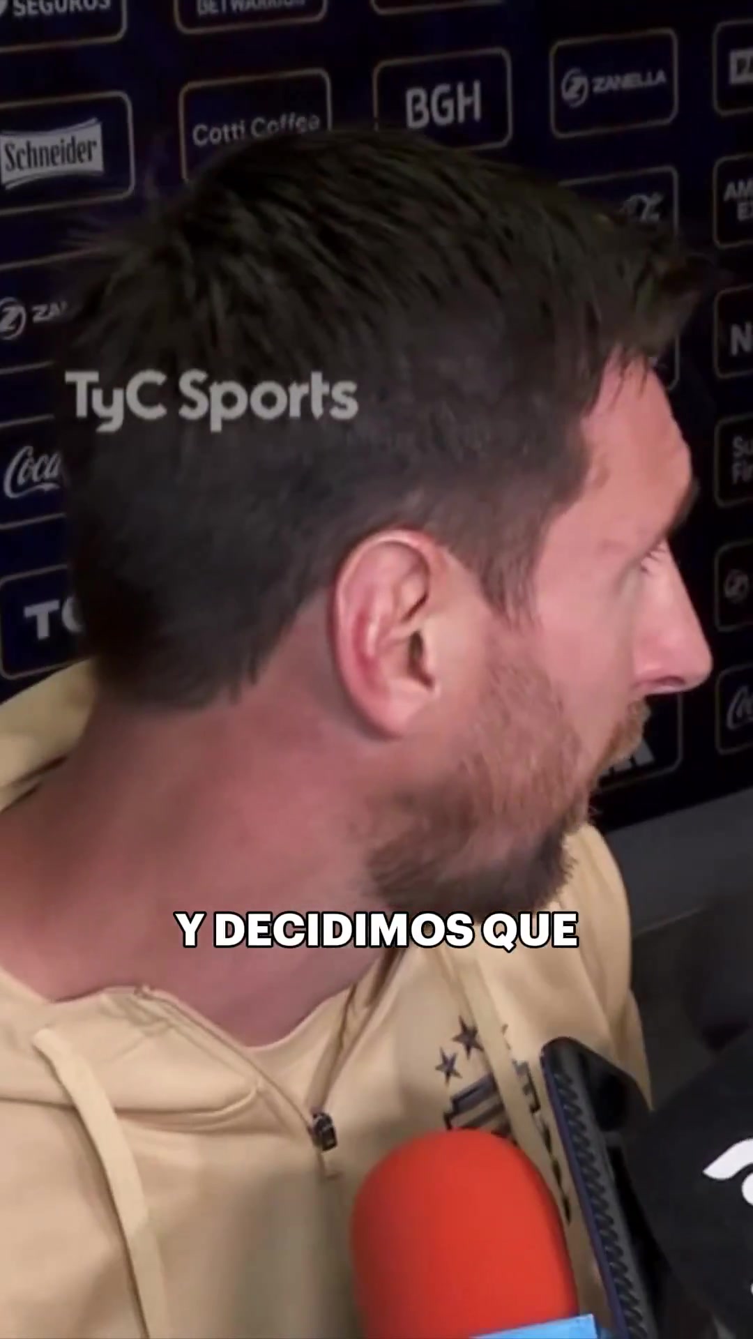 缺席下一場(chǎng)梅西我和斯卡洛尼談過(guò)了剛傷愈避免長(zhǎng)途旅行