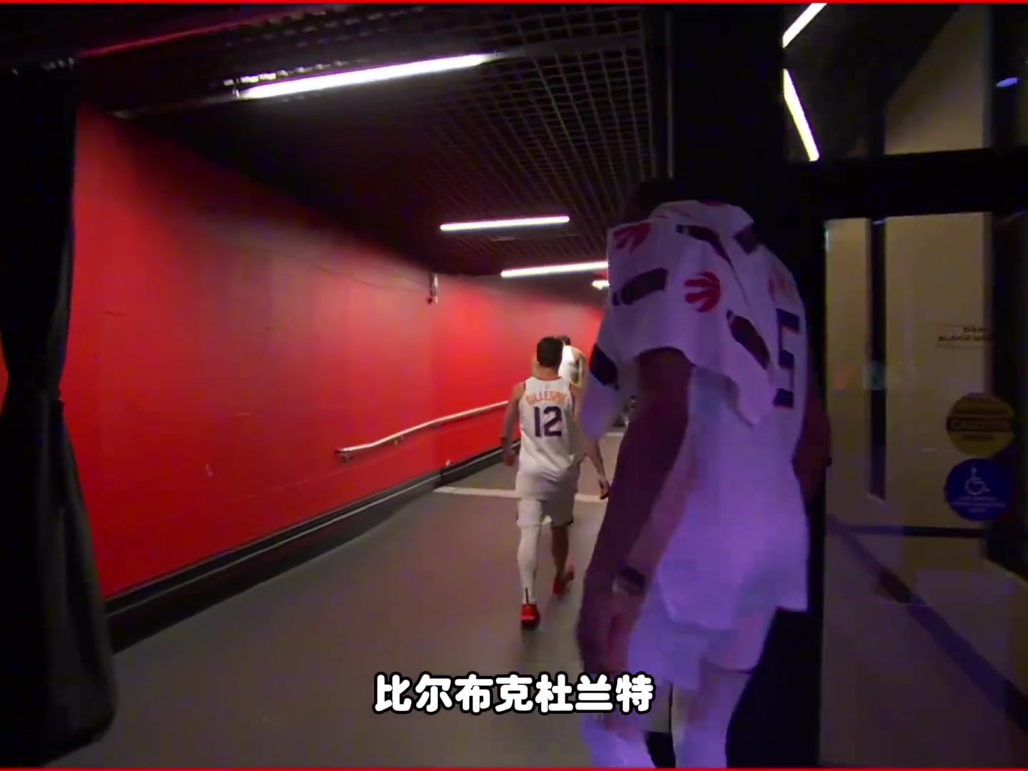 楊毅現(xiàn)在太陽隊看上去已經沒什么心氣了休賽期就要散了