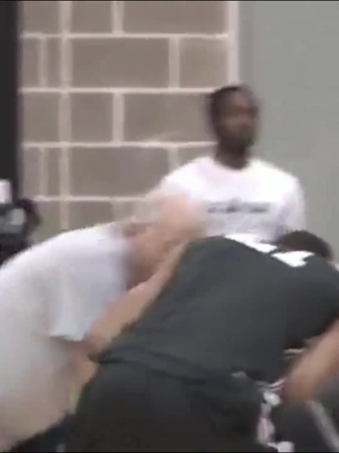 傳奇教頭謝幕波波維奇名場面訓練期間暴打鄧肯