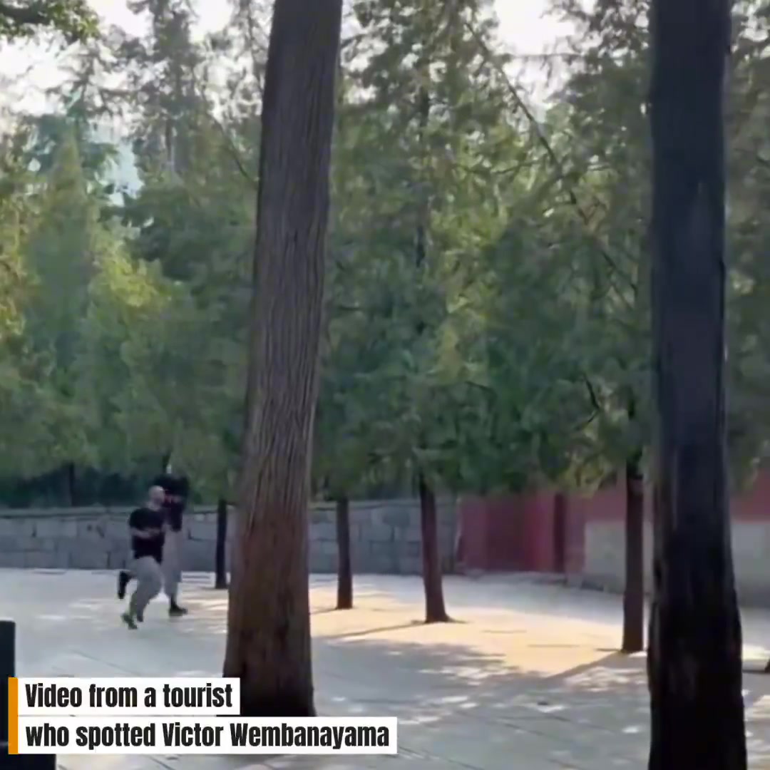 美媒文班亞馬非常的認(rèn)真對待這次靜修 聽說少林4點就要跑步了