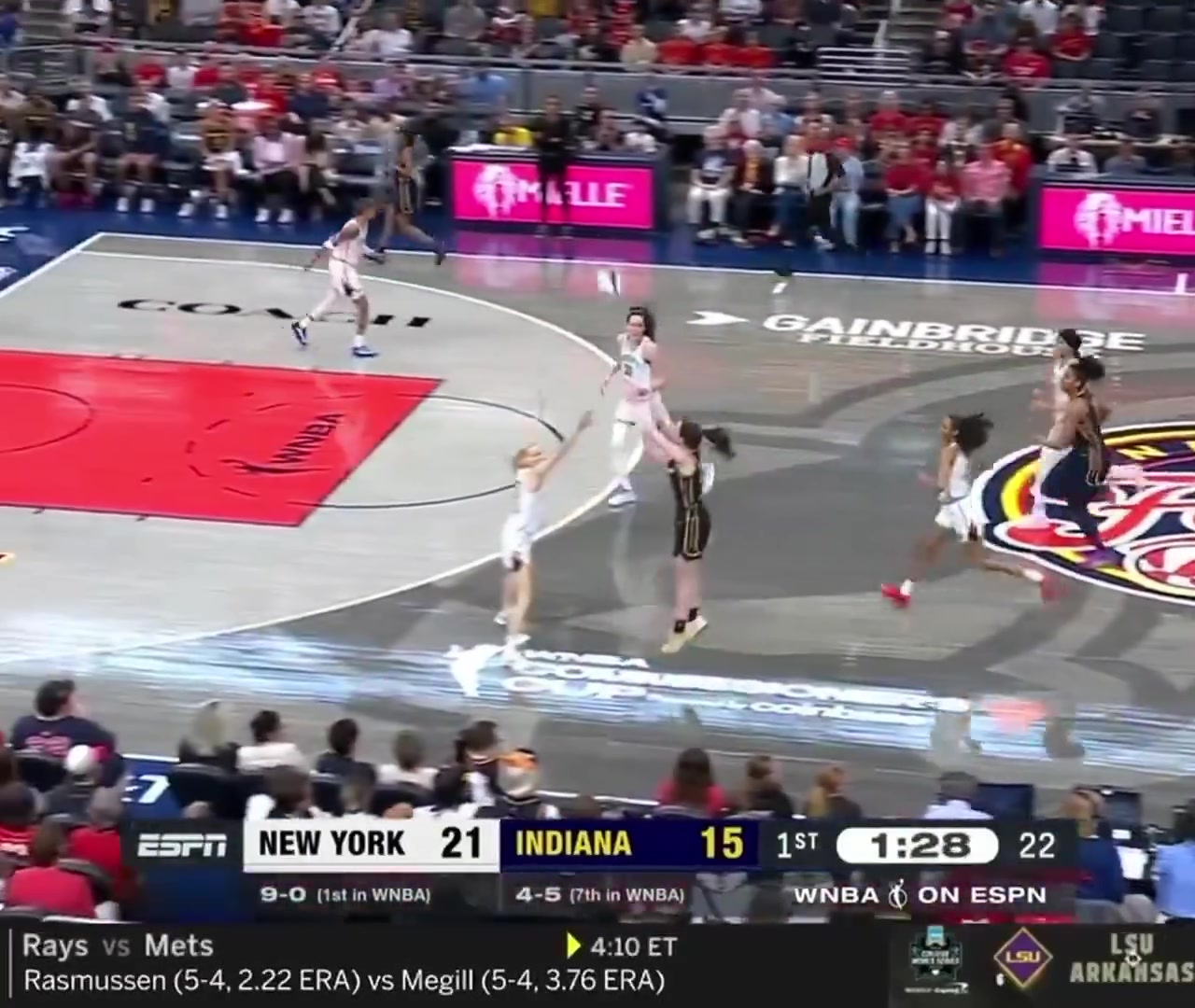 女版庫里克拉克40秒內(nèi)連中三個(gè)Logo Shot