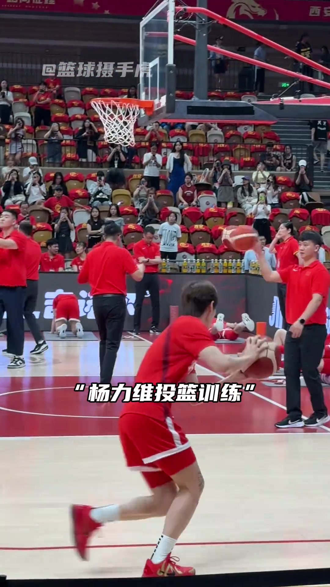 中國女籃迎戰(zhàn)日本女籃