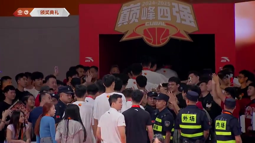 總決賽狂砍30分7板2助3斷19歲的管子煜當選CUBAL總決賽MVP