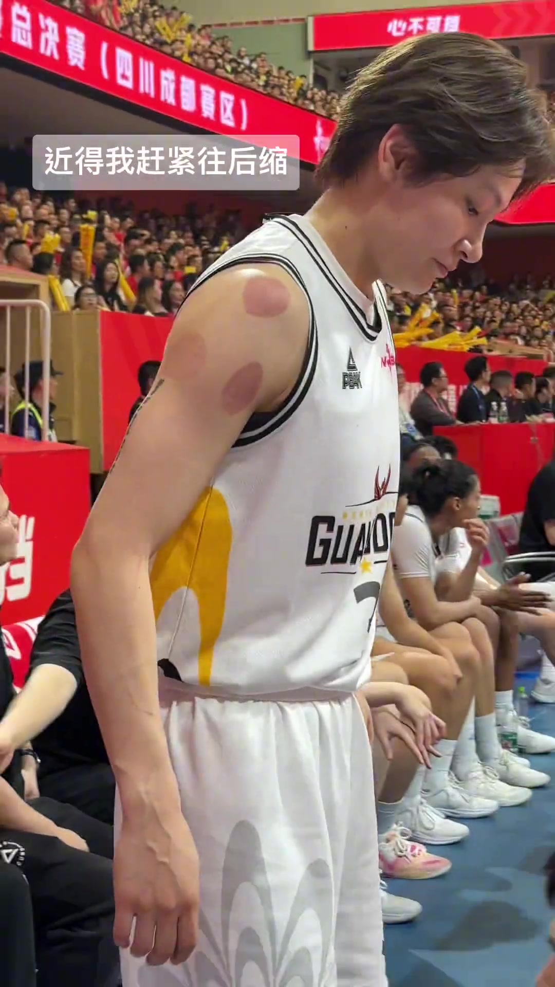 核心力量真強楊力維這個虛空座椅的動作一般人還真做不到