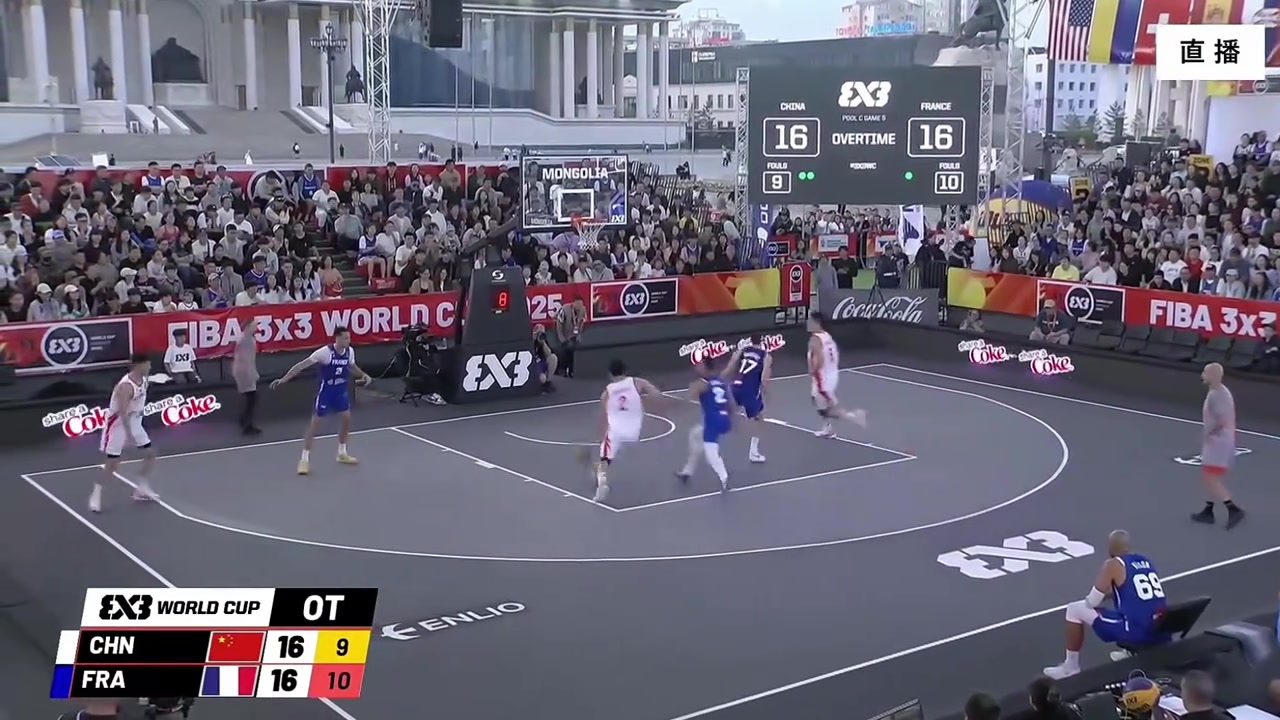 創(chuàng)造歷史三人男籃世界杯中國隊壓哨補(bǔ)籃絕殺挺進(jìn)八強(qiáng)