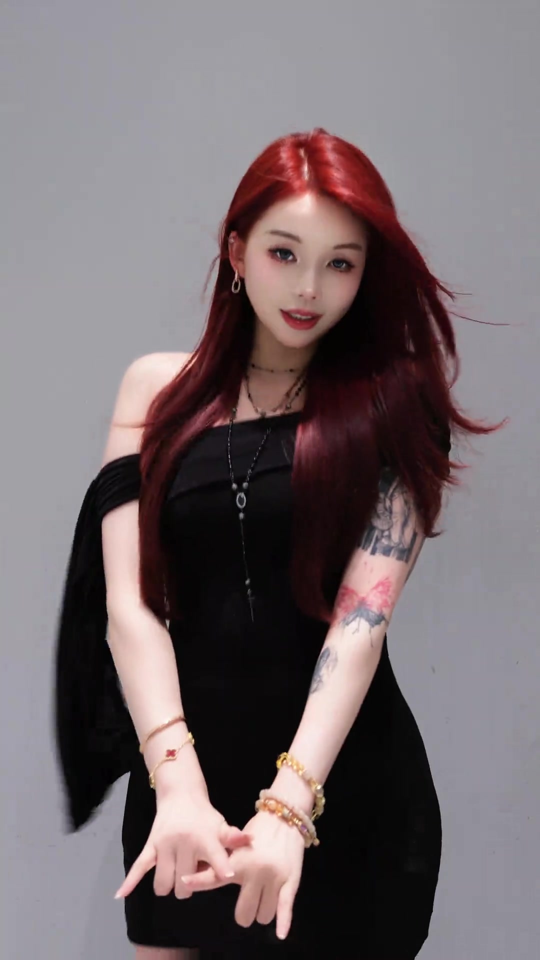 迷人啊美女主播小太陽的變裝視頻乖 永遠臣服于姐姐 好嗎