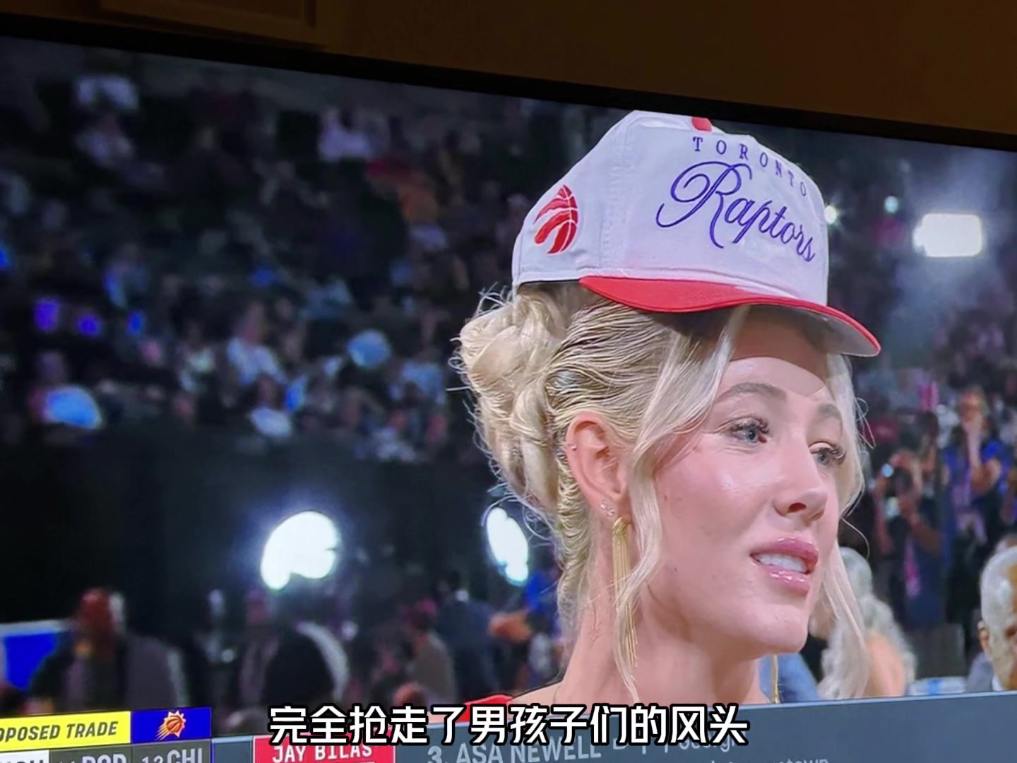 NBA選秀夜的美女是誰選秀夜最出風(fēng)頭的是這兩位美女