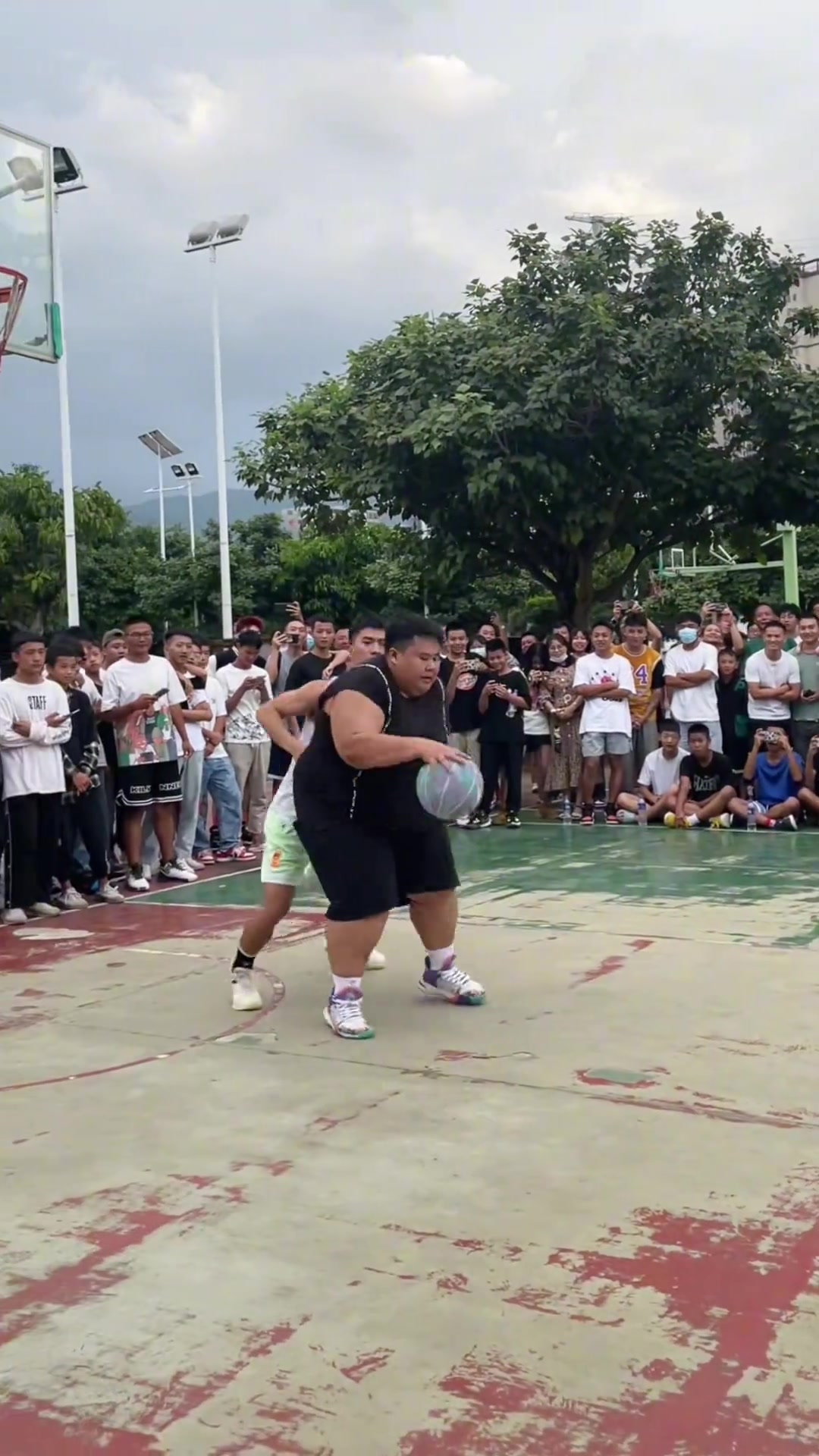 噸位已經(jīng)碾壓再來點(diǎn)小靈巧完全無解