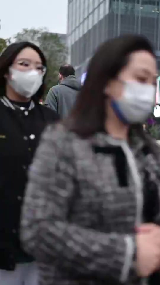 最萌身高差哈達(dá)迪的老婆感覺只有他一半高