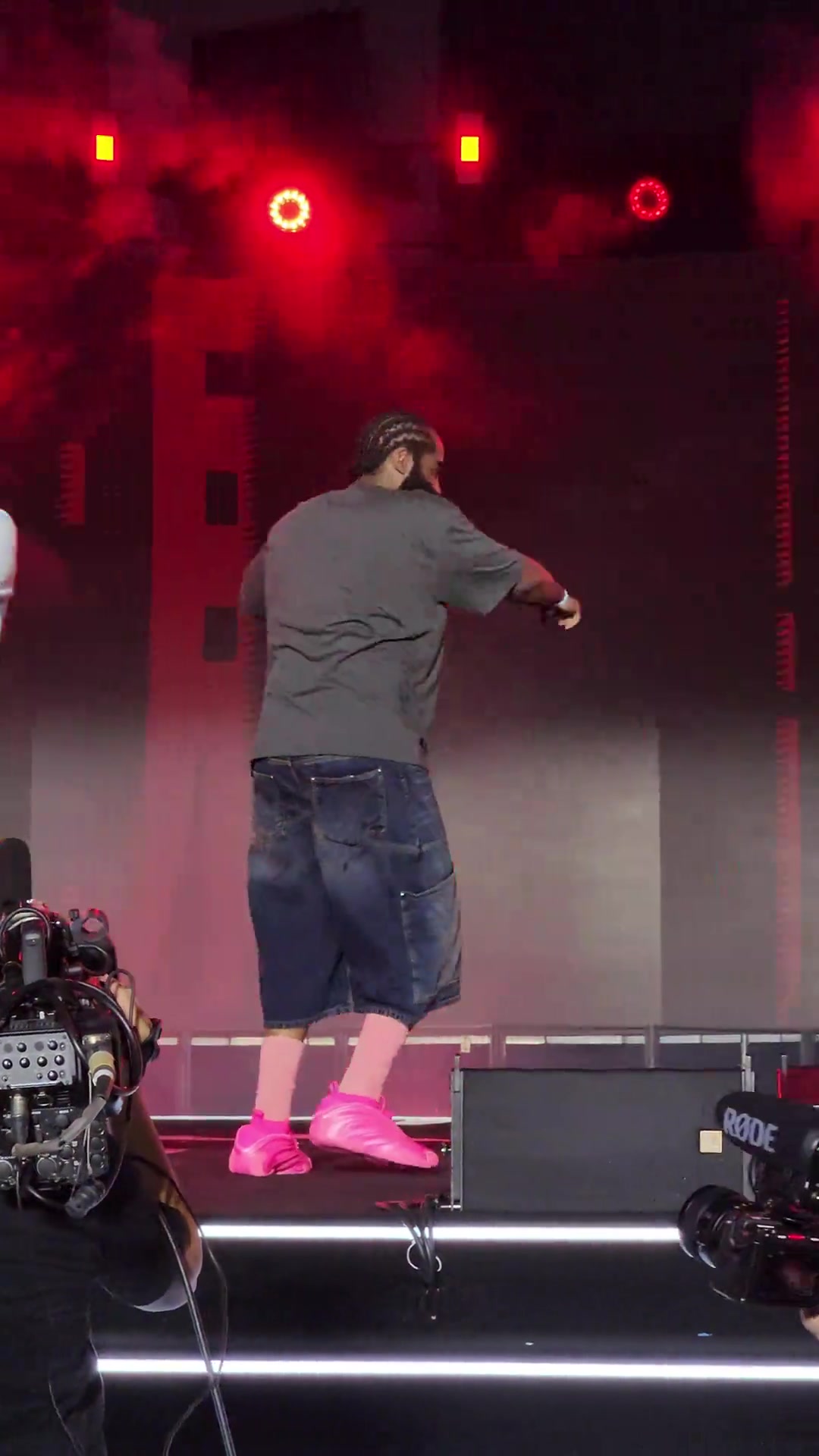 看來哈登也是很喜歡大展宏圖這首歌啊