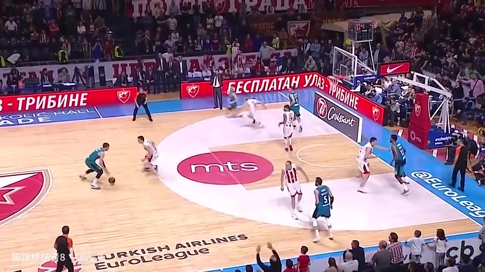 打過球的都懂像東契奇這樣有身體又有節(jié)奏的球員根本沒法防