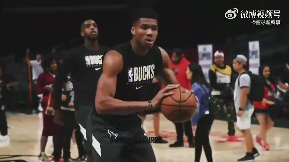 字母哥當(dāng)初這么瘦的樣子不敢想象會成為后來的希臘怪物