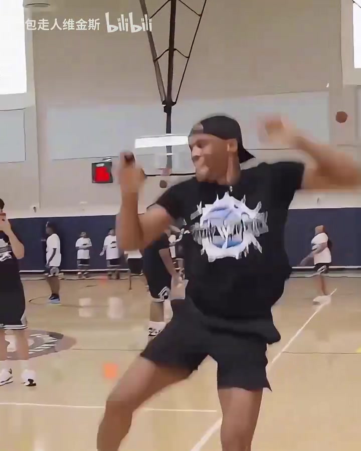 歲月留下了痕跡威少打板自拋自扣失敗如果是25歲我就扣進了