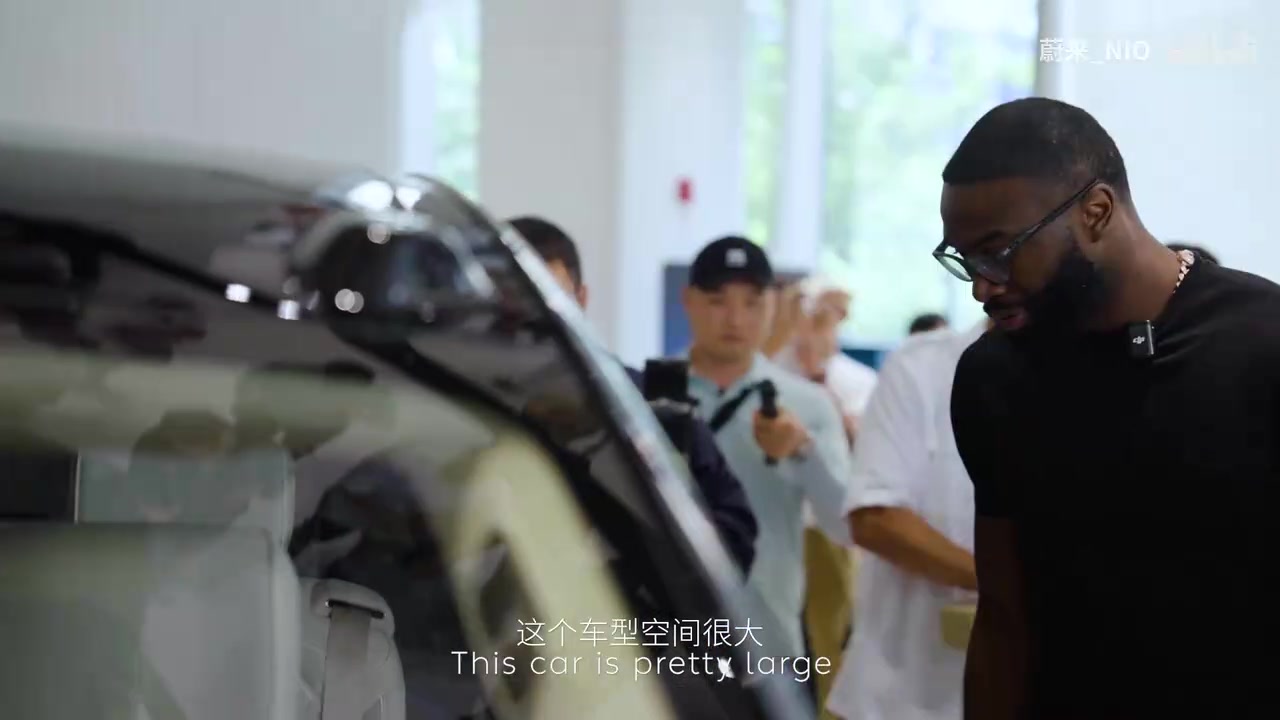 杰倫布朗此前搶先體驗蔚來全新ES8下個賽季我需要一輛這樣的車