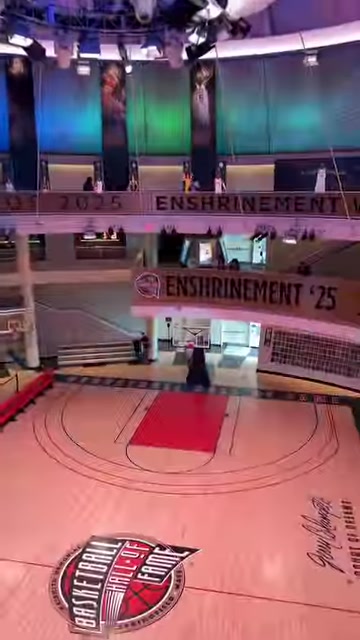 花式遠(yuǎn)投王再整新活東契奇我感覺(jué)也可以挑戰(zhàn)一下