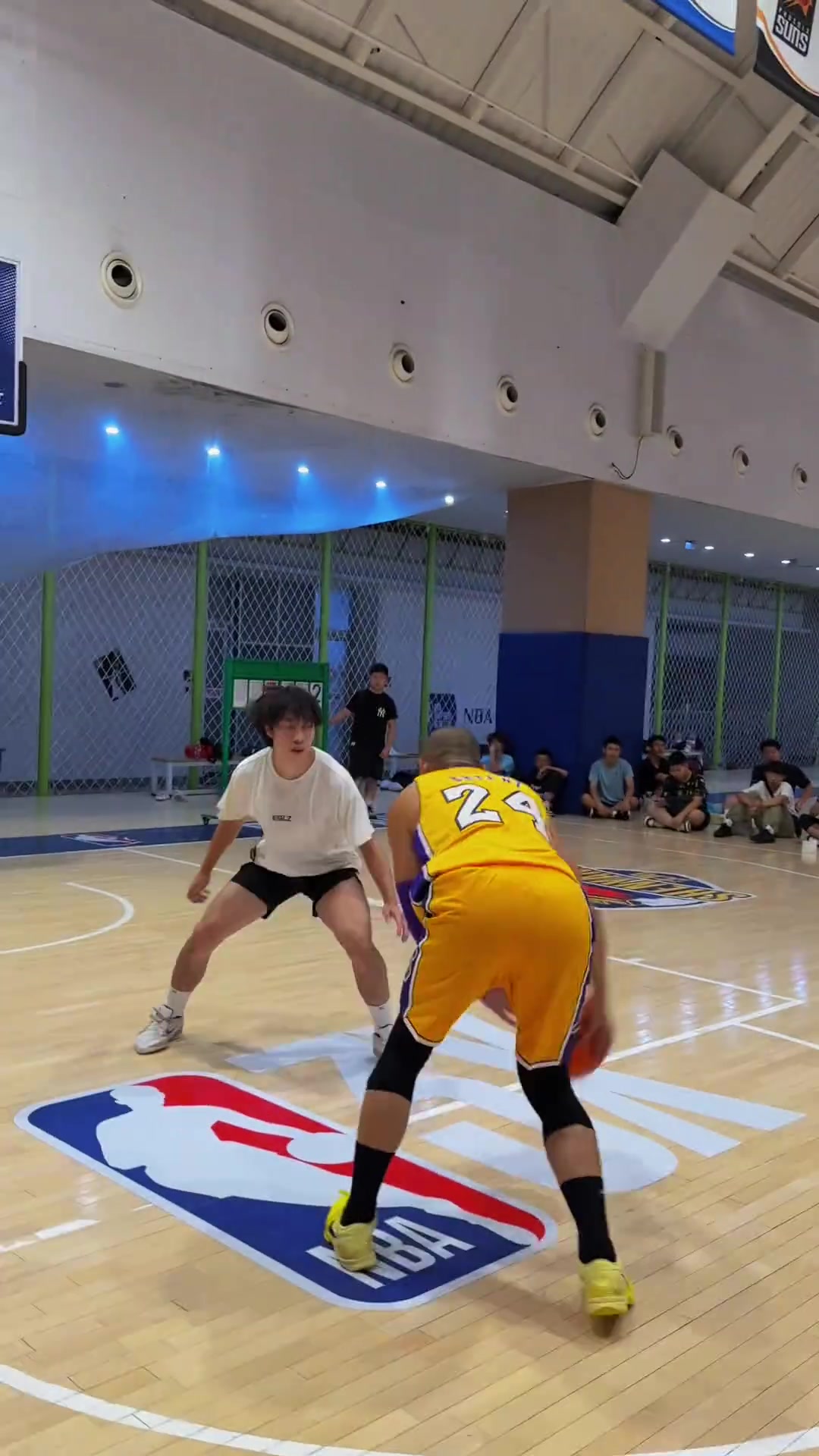 科比粉絲曬單打連續(xù)進球視頻打鐵不可怕 畏懼打鐵才可怕