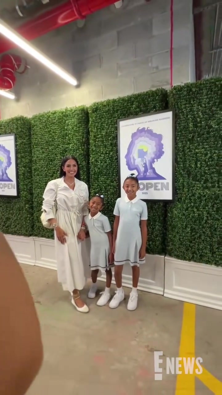 科比遺孀瓦妮莎帶兩個小女兒觀看美網(wǎng)決賽 小公主們跟老大太像了