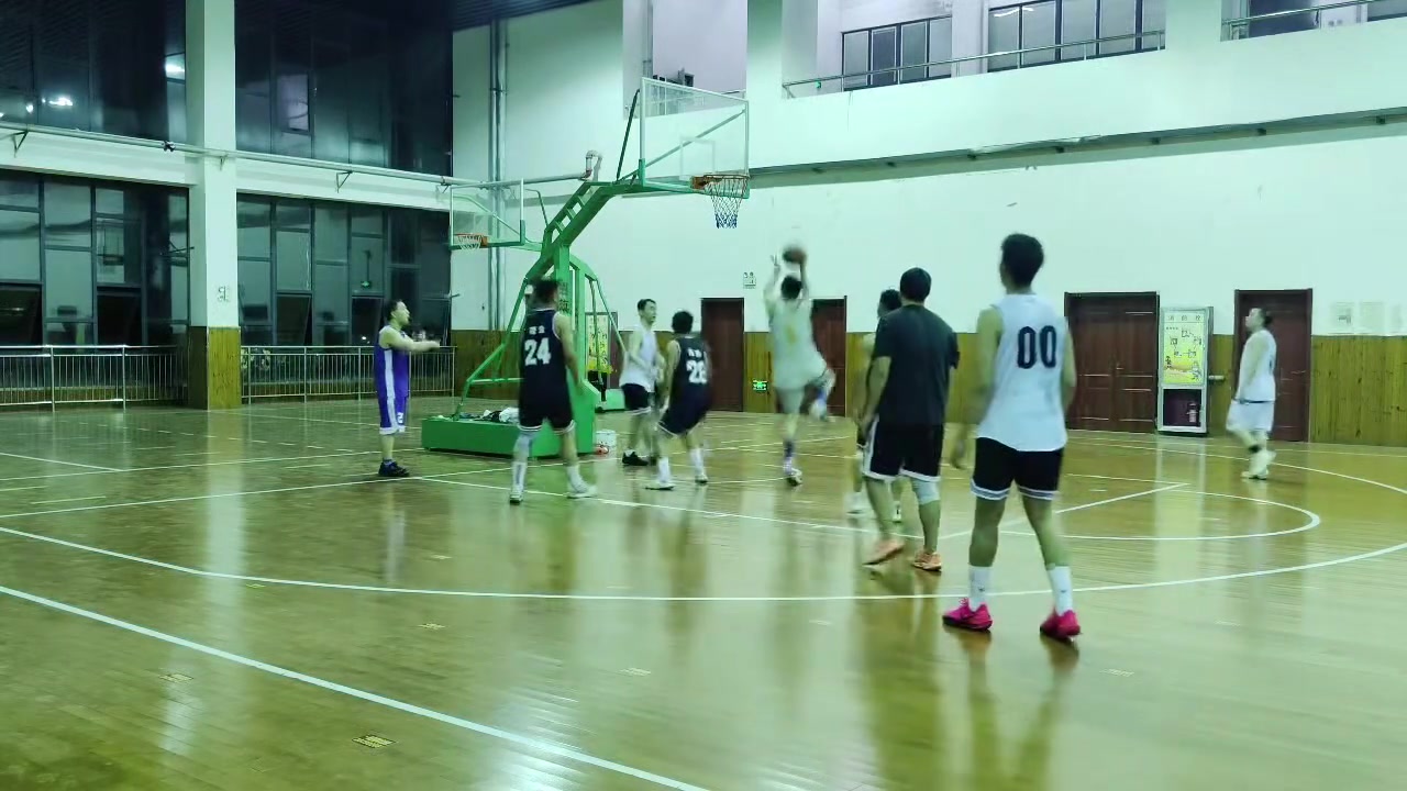 越來越看不懂了這個(gè)球到底是好球還是走步呢