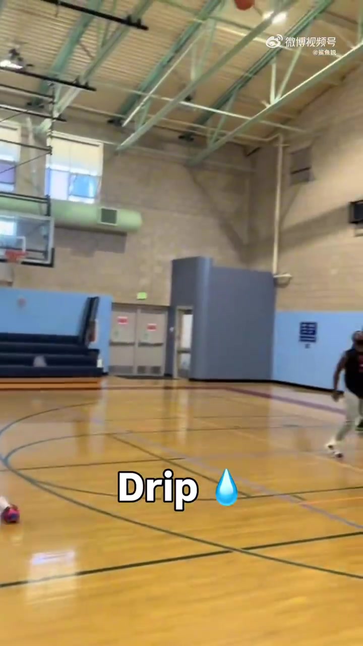 庫里下賽季打球身上穿個(gè)游泳圈方便裁判看有沒有被侵犯圓柱體