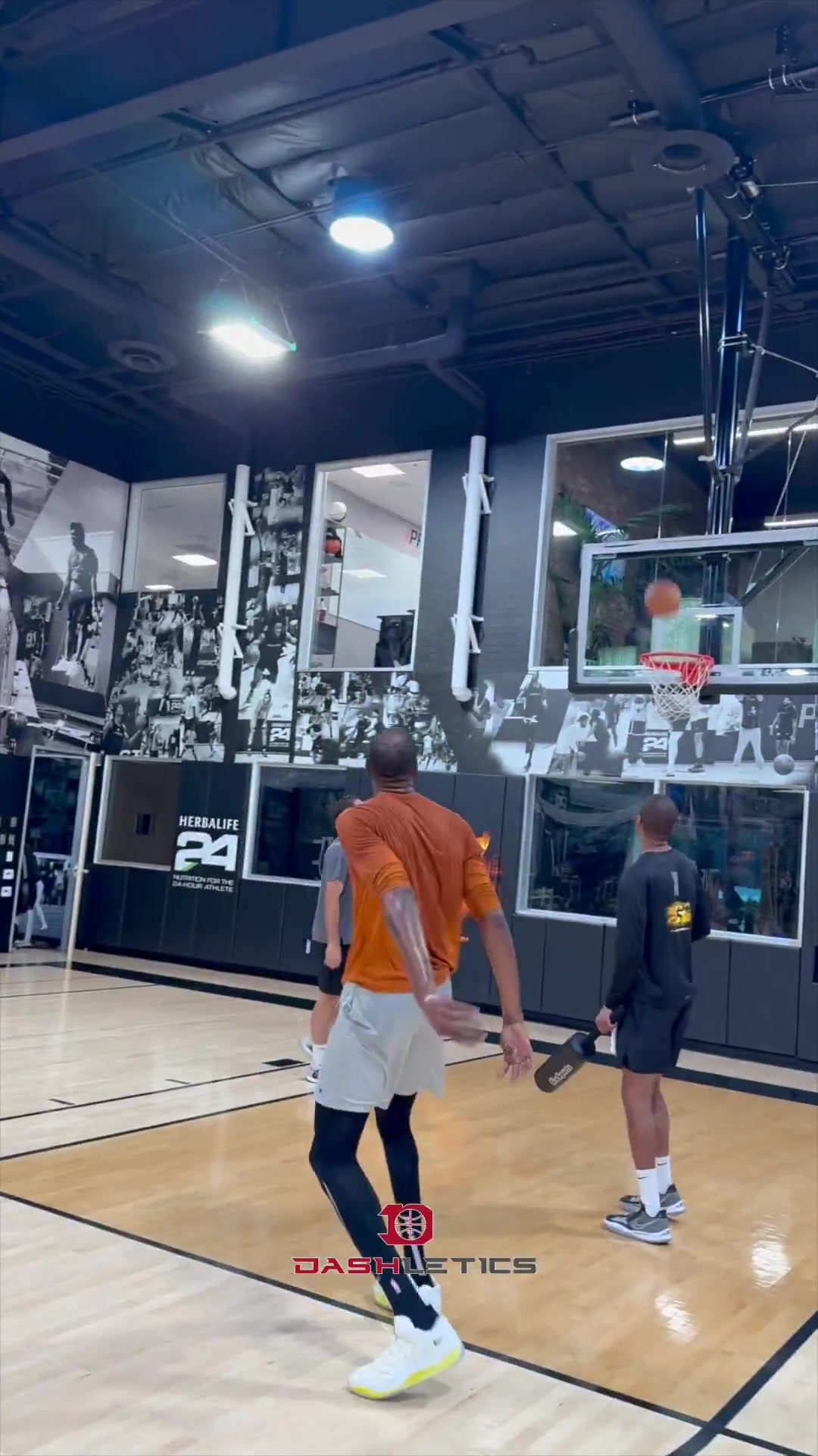 我火硬解靠你了杜蘭特最新訓(xùn)練視頻猛練單打中距離無解