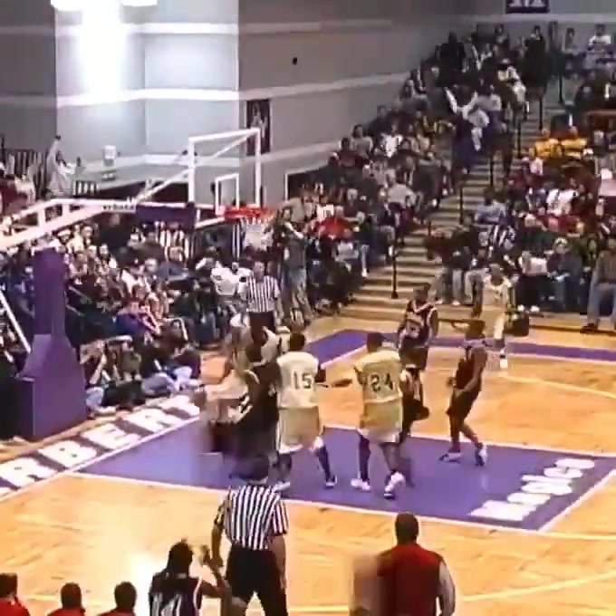 日本網(wǎng)友高中時(shí)期的詹姆斯穿越到灌籃高手里會(huì)是怎樣的存在