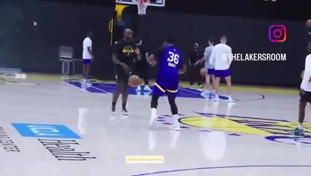 真的令人期待啊斯瑪特在今日球隊訓(xùn)練結(jié)束后還單獨進(jìn)行加練