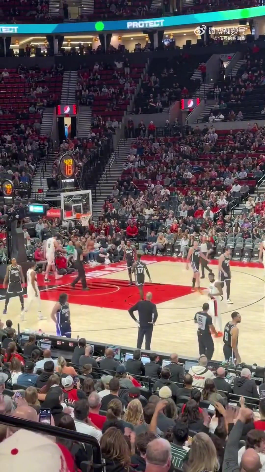 可惜沒有算啊哨響之后楊瀚森來了一個(gè)非常帥氣的反籃這手活真的太好了