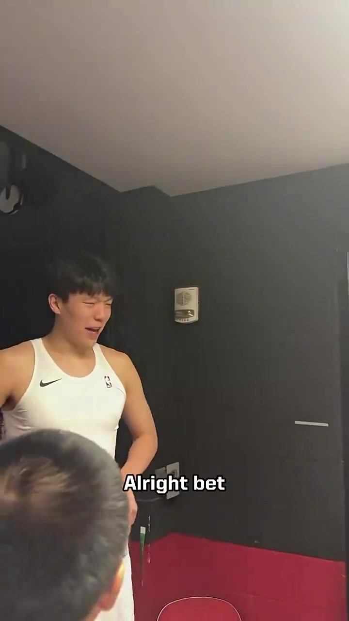 夏聯(lián)楊瀚森學(xué)習(xí)英語花絮真的會(huì)忍不住笑出來