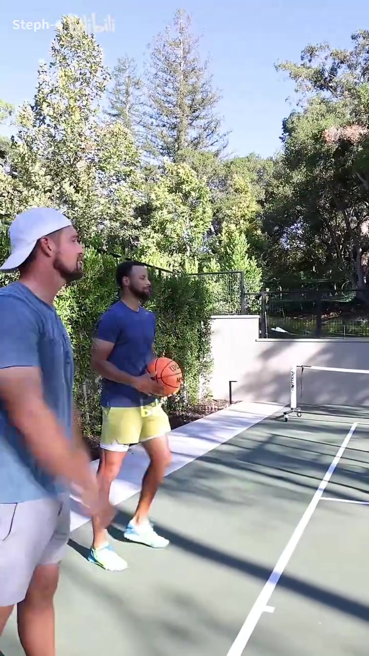 歷史三分王庫里教給你他的投籃技巧