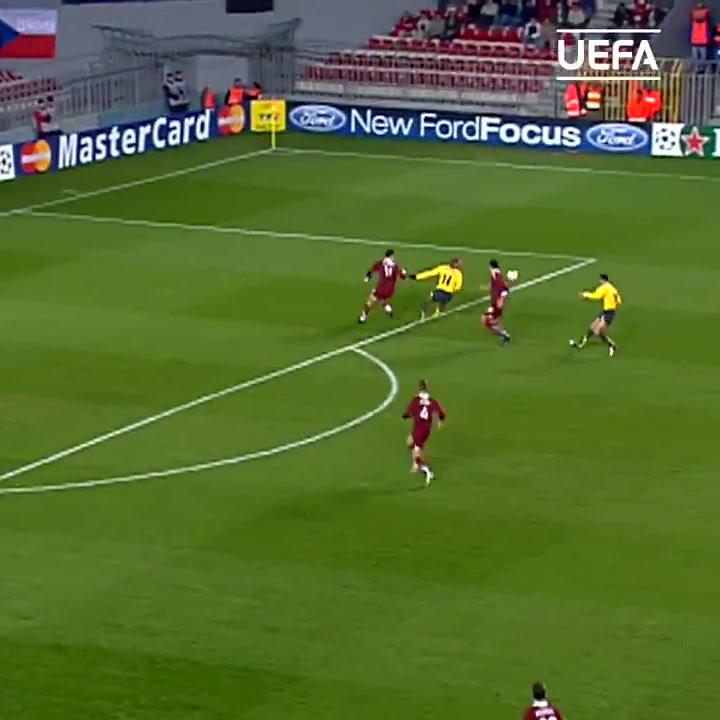 太風(fēng)騷了當(dāng)年亨利神級(jí)停球外腳背破門什么水平