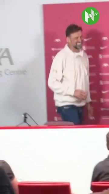 辭職后無所畏懼名場面渣叔遲到后直言誰TM在乎