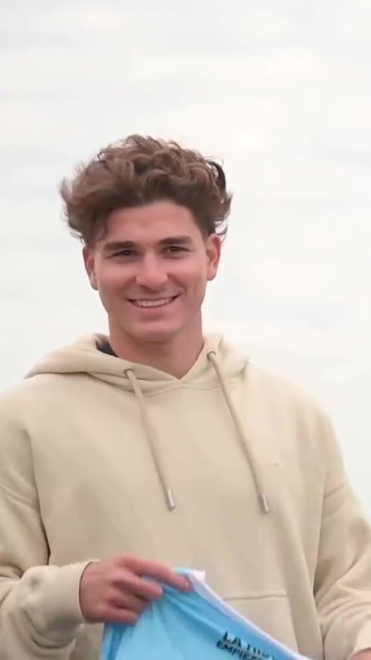 一發(fā)入魂阿爾瓦雷斯女友懷孕啦國外連男孩女孩都提前知道了