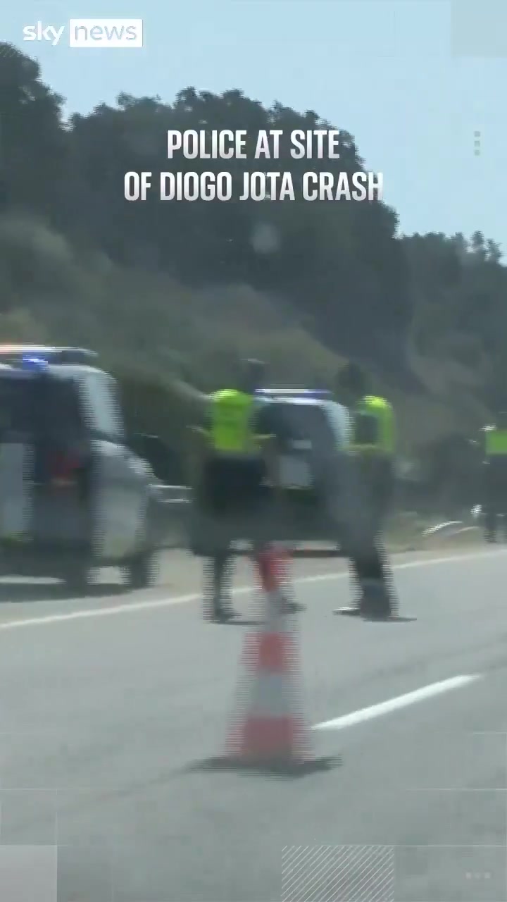 天空體育若塔車禍現(xiàn)場視頻完整展示了該地環(huán)境