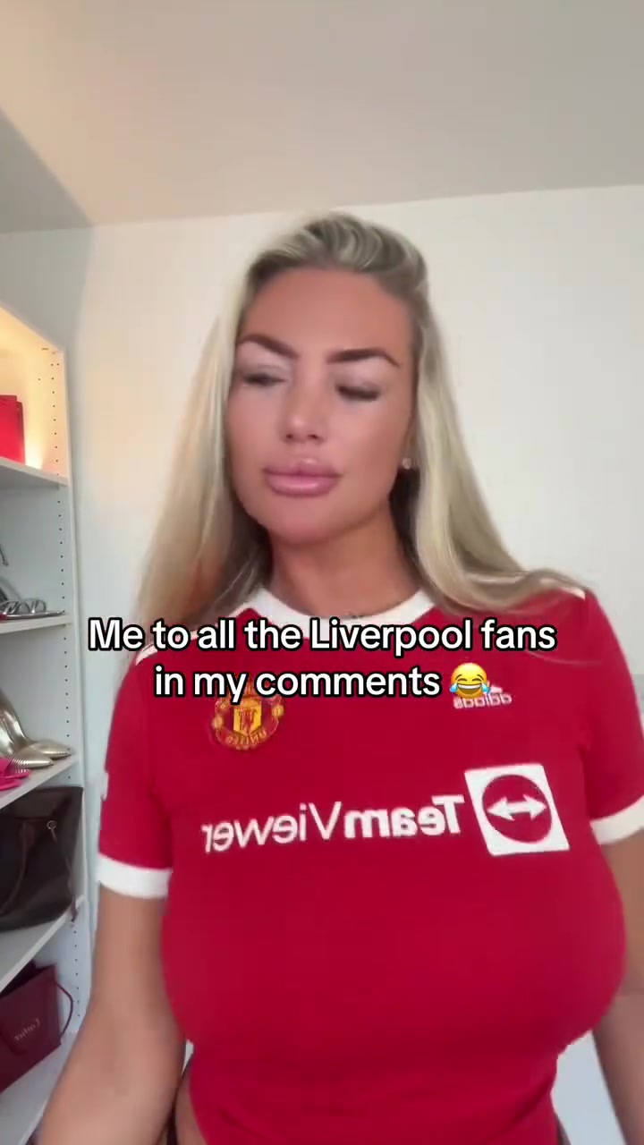 利物浦輸你就開心曼聯(lián)女網(wǎng)紅歡迎各位利物浦球迷到我評論區(qū)