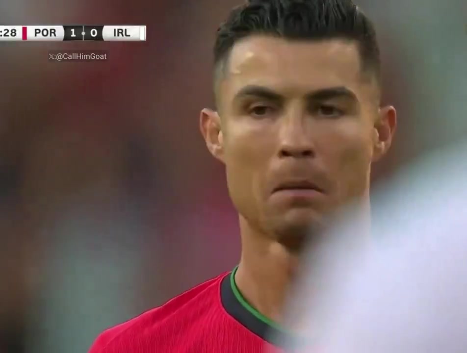 C羅2024年對陣愛爾蘭踢任意球時激勵自己可惜球擊中了門柱