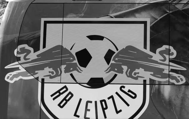 官方：科特布斯對(duì)陣萊比錫時(shí)，一球迷突發(fā)疾病并在送醫(yī)后去世