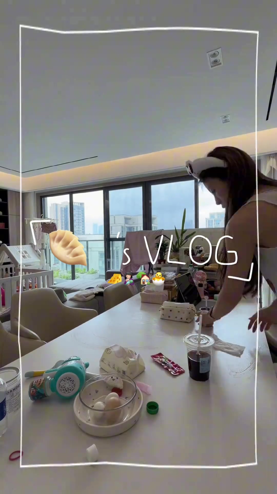 韋世豪老婆帶娃好可愛(ài)呀還吃了老字號(hào)冒烤鴨