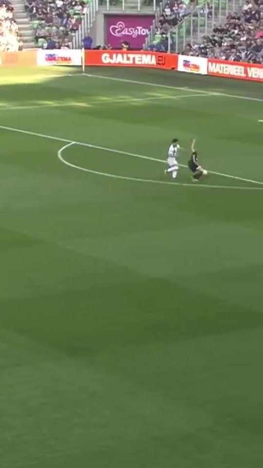 德容我是寧死也不會(huì)回傳給奧納納的