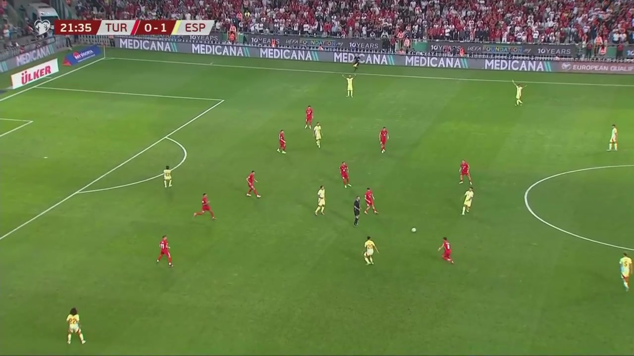 賞心悅目西班牙Tiki-Taka戲耍土耳其后防 梅里諾禁區(qū)內推射破門