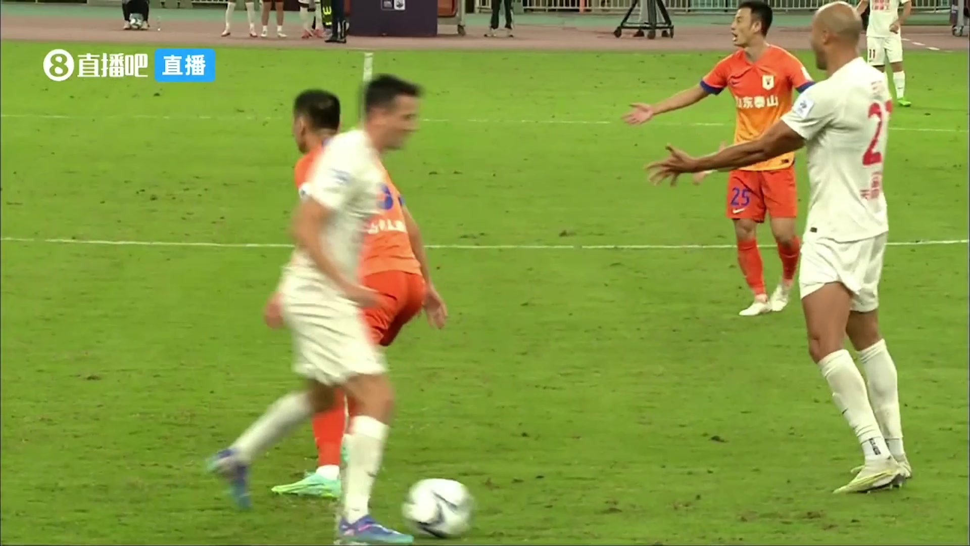 不容易感覺(jué)韋世豪到哪都會(huì)被罵昔日換下被罵SB