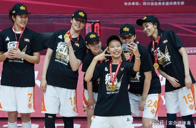 中國(guó)籃球又出現(xiàn)尷尬事，第一大聯(lián)賽頂級(jí)冠軍球隊(duì)正式退賽