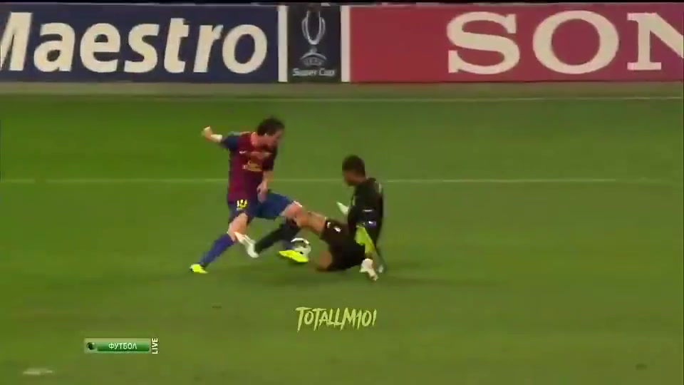 門(mén)將的噩夢(mèng)梅西那些過(guò)掉門(mén)將的進(jìn)球這種情況他無(wú)法被防守