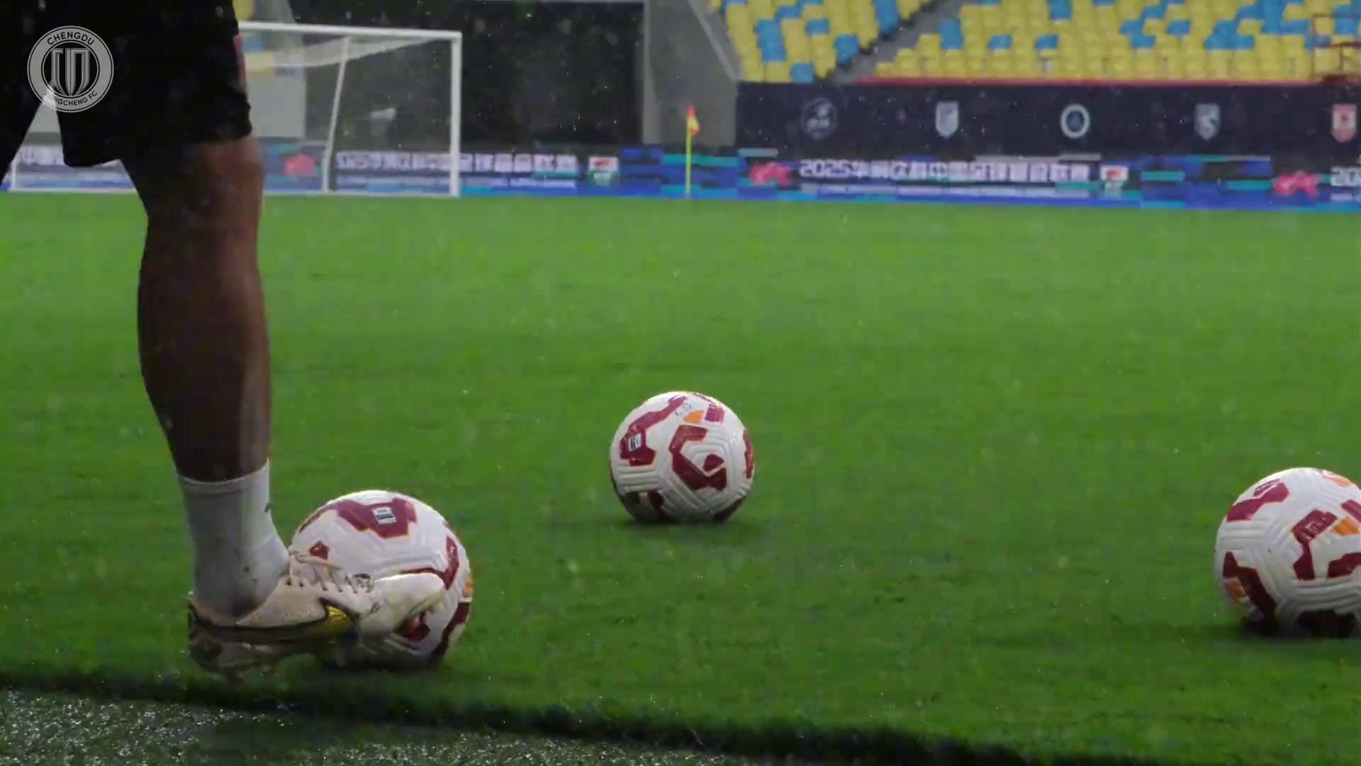 成都蓉城官訓(xùn)日分享礪戰(zhàn)風(fēng)雨戰(zhàn)斗不止成都雄起